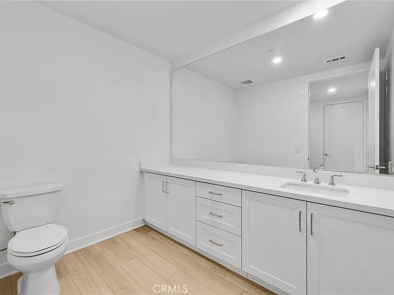 2205 Rivington — Photo 23