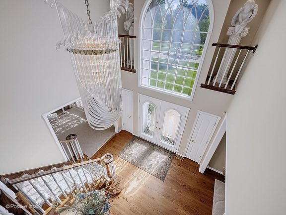 3rd image of 6714 Sweetbriar Ln