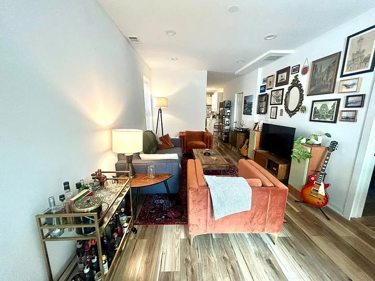 1806 N Paulina St #1-F — Photo 4