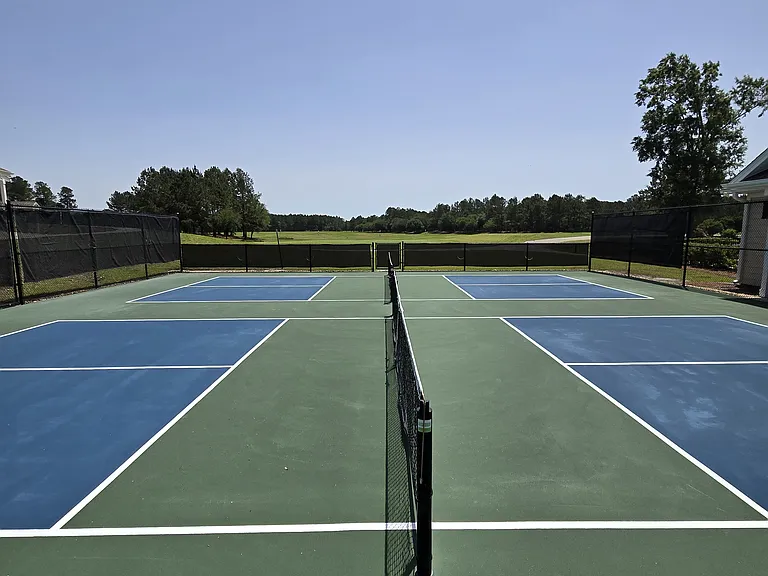 pickleball courts