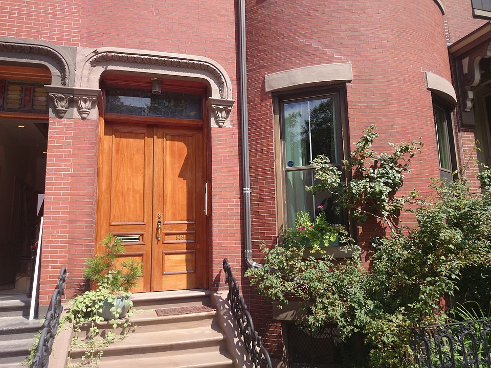 2nd image of 149 Warren Ave
