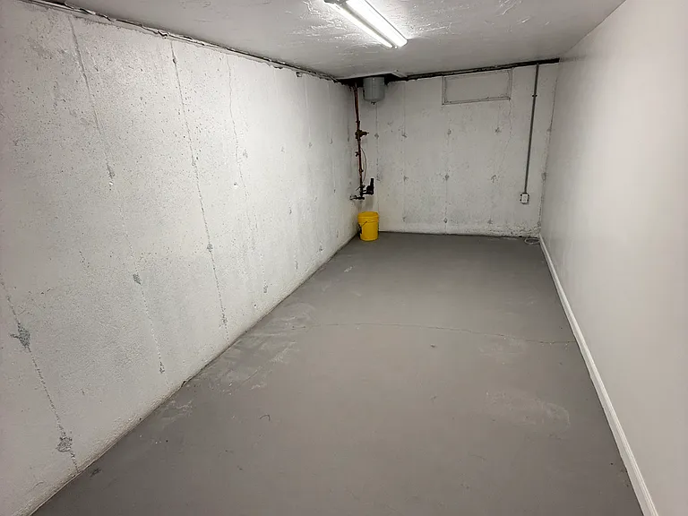 130 James St #2 — Photo 3