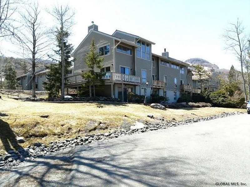 3rd image of 70 HIGHLAND Drive #E6