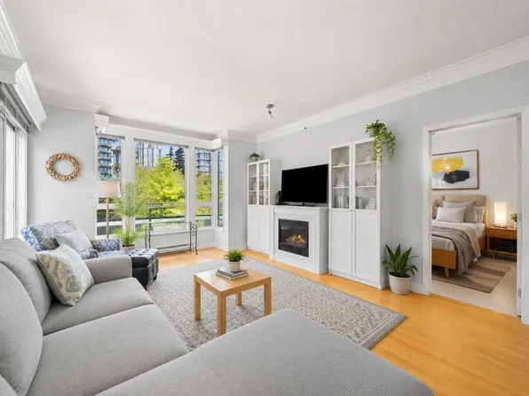 14 E Royal Ave #413, New Westminster, BC V3L 5W5