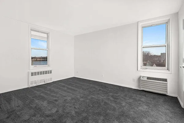 Sold by Triplemint | media 8