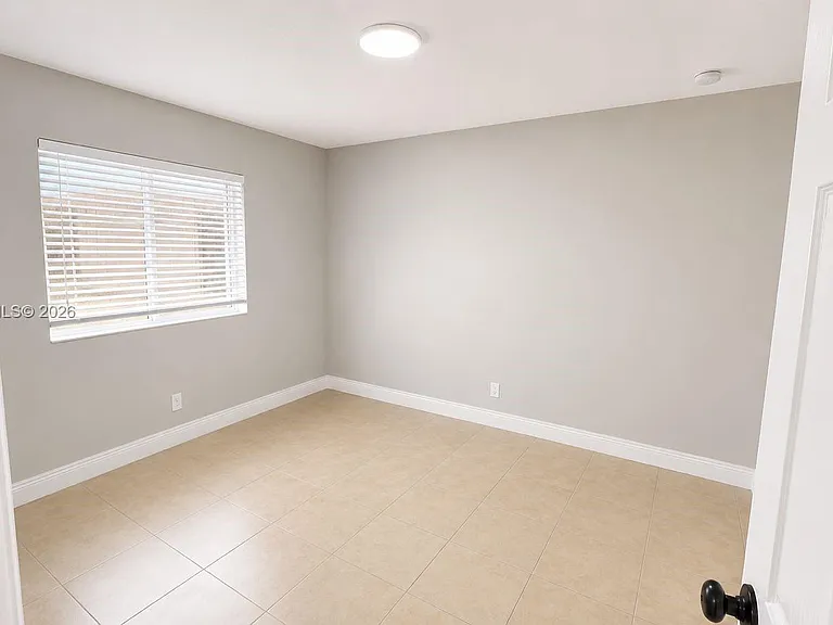 2332 Roosevelt St #32 — Photo 5