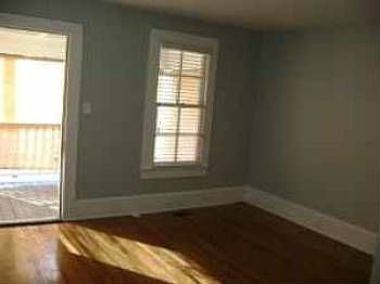 2nd image of 125 Camden St