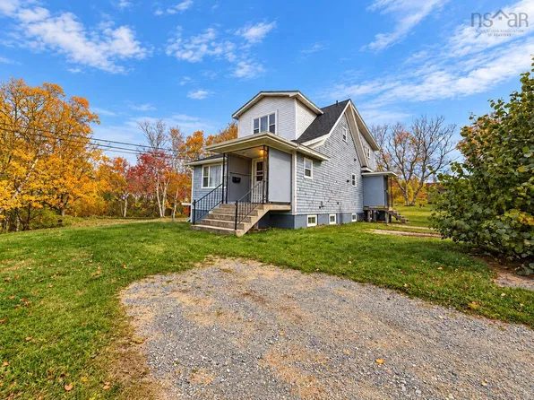 1696 Victoria Rd, Cape Breton, NS B1N 1N3