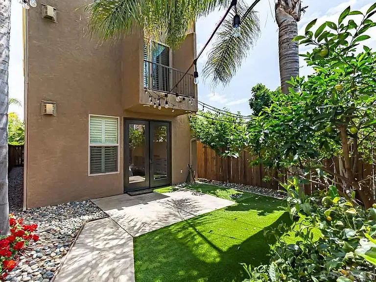 1368 Oliver Ave — Photo 23