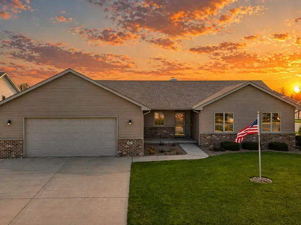 802 Timothy Dr SE, Stewartville, MN 55976