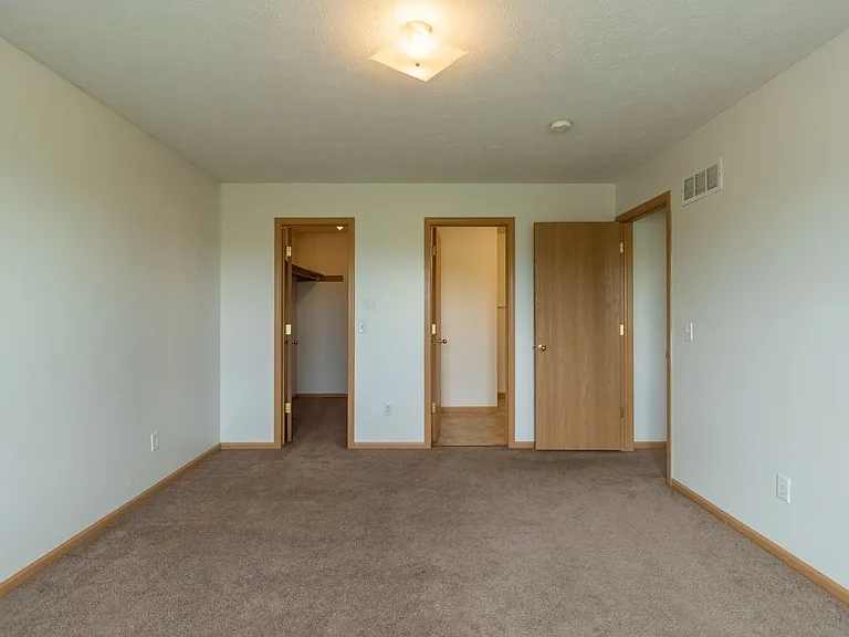 7229 Whitewater Ln — Photo 12