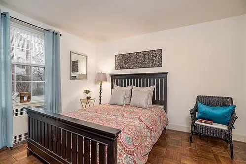 Delaware Park Apartments — Photo 9
