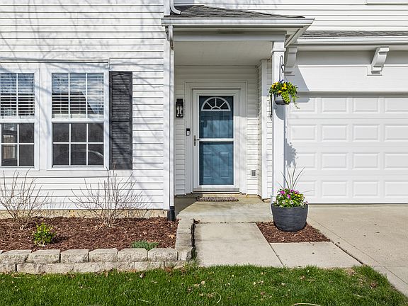 3rd image of 15119 Porchester Dr