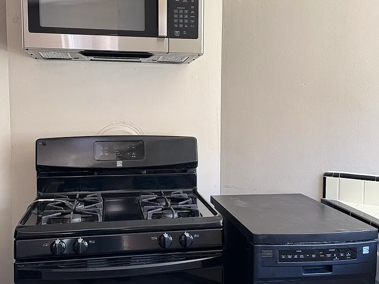 175 W I St #2 — Photo 2