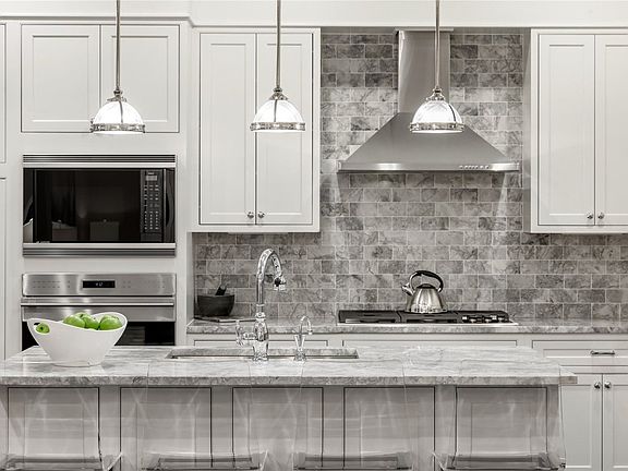4th image of 5000 Royal Ct Unit 5207