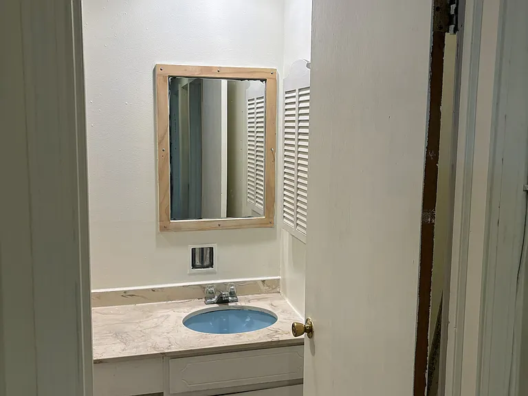 505-515 Stevens Dr #105 — Photo 5
