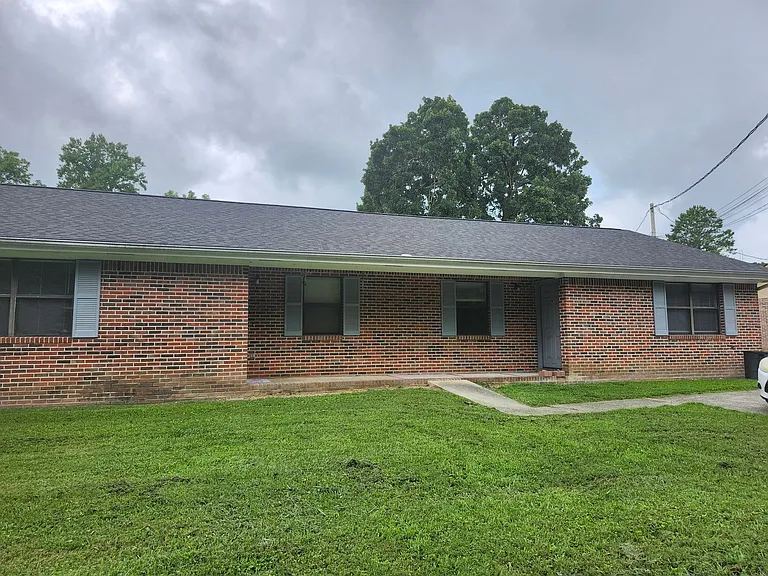 107 Lytle Rd — Photo 1