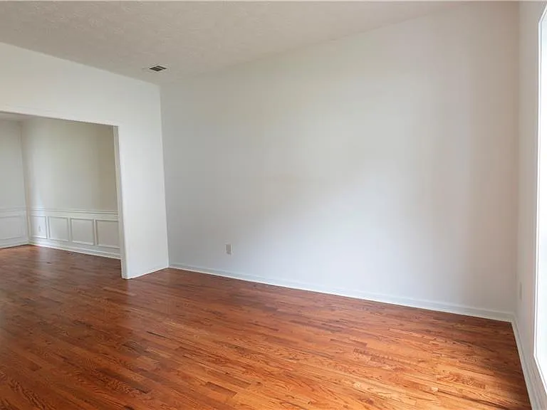 1607 Tunbridge Ln — Photo 17