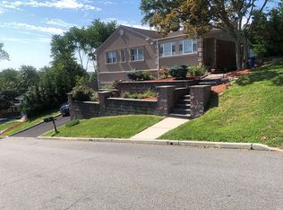 213 Gordon Ave, Totowa, NJ 07512
