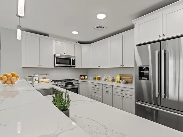 131 Eliot St #101, Milton, MA 02186