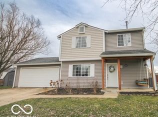 8211 N Chaucer Ct, Columbus, IN 47201