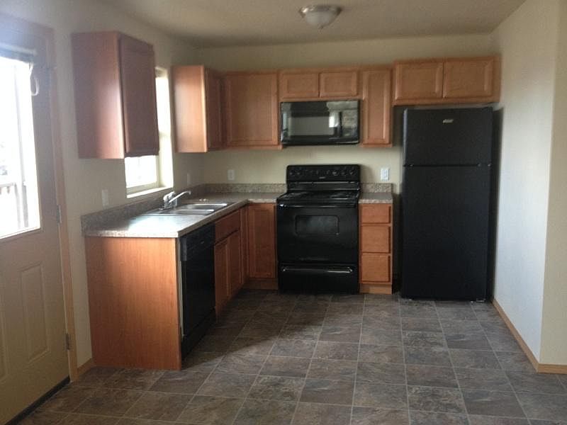 2nd image of 950 Mount Ave APT 203