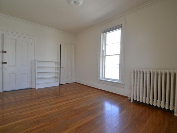 4th image of 204 E Frederick St APT 31