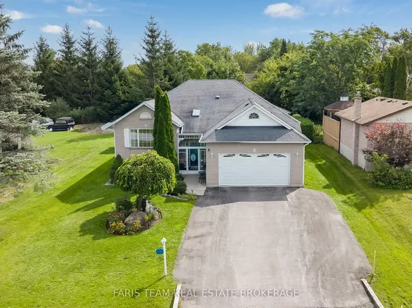 1033 Cameron St, Innisfil, ON L0L 1C0