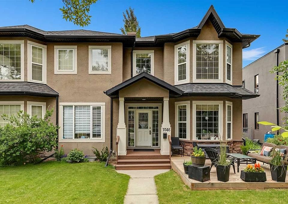 1st image of 1046 W Rundle Cres NE