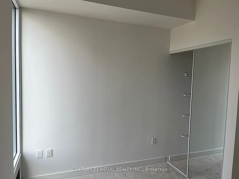 238 Simcoe St #1409 — Photo 3
