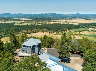 308 Mount Castle Dr, Eagle Pt, OR 97524