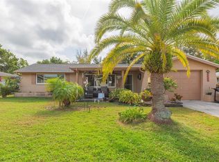 7906 Cherrytree Ln, New Port Richey, FL 34653
