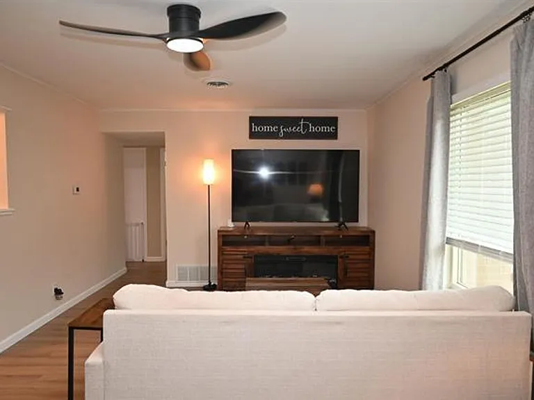4608 Tammy Dr — Photo 4