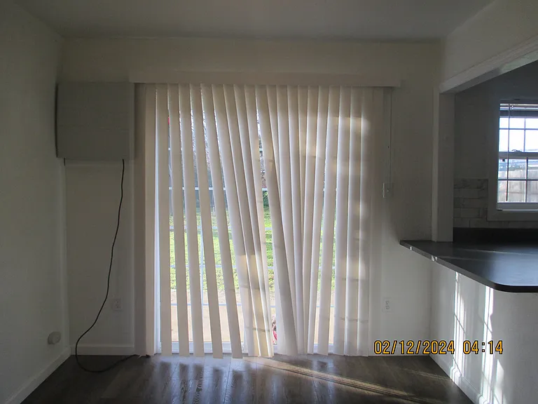 15 La Palma Dr — Photo 8