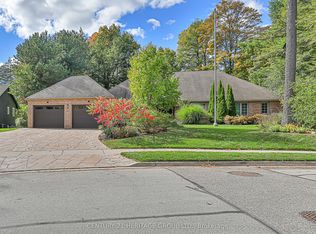 46 Pineneedle Dr, Aurora, ON L4G4Y6