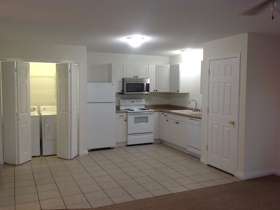 2nd image of 821 W Sheldon St APT B