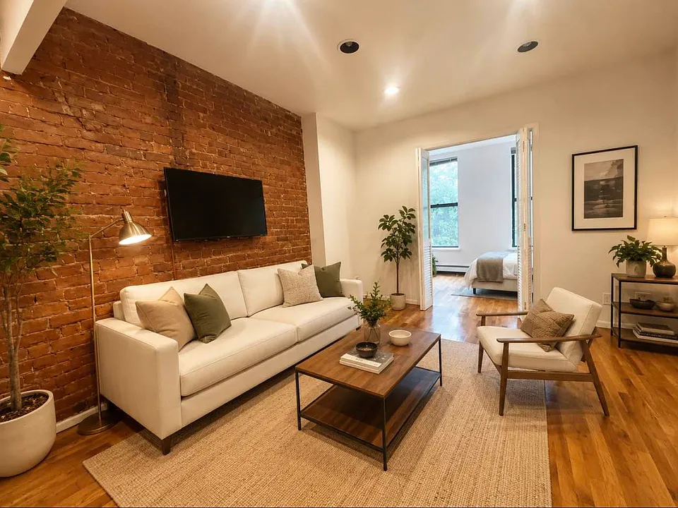 453 W 46th St #3F