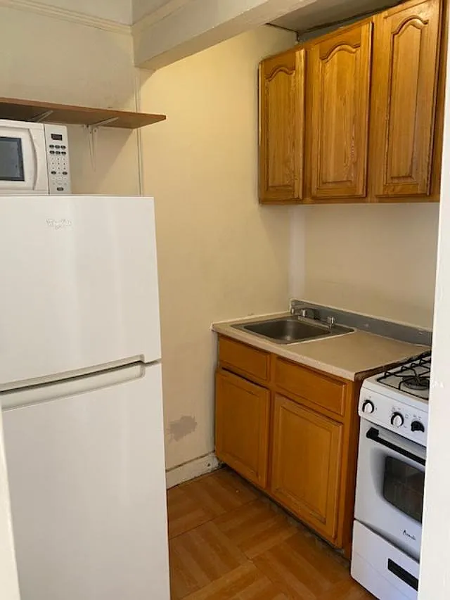 Building Photo - 343 E 6th St #2A