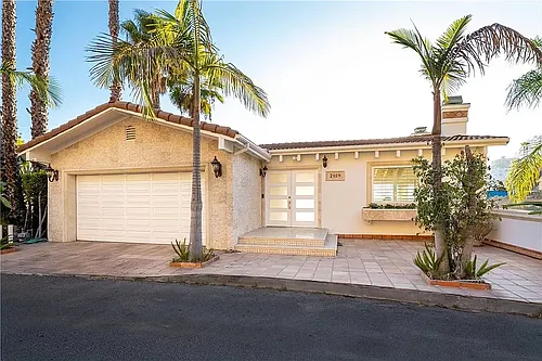 2019 Sunset Plaza Dr Photo 1