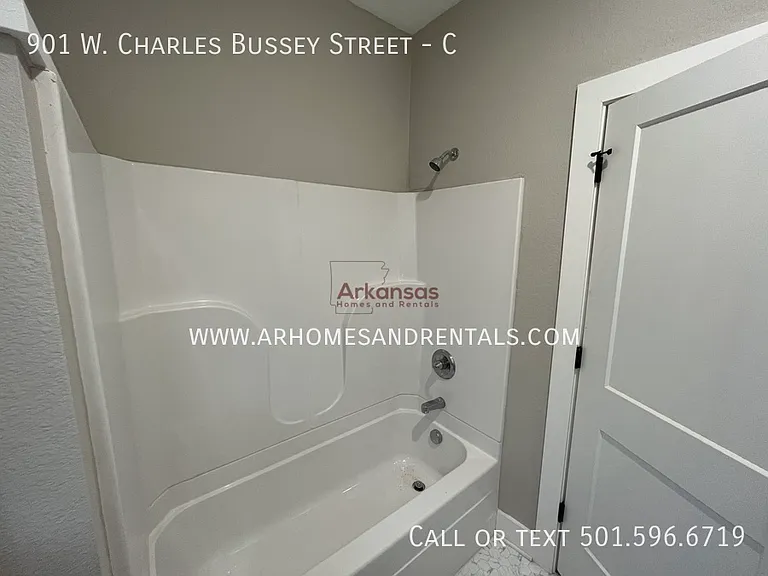 901 W Charles Bussey Ave #C — Photo 18