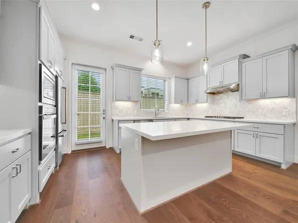 1920 Carrollton Mill Dr, Spring, TX 77380