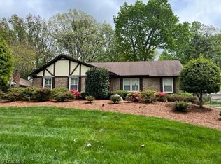 2122 Pebble Dr, Greensboro, NC 27410