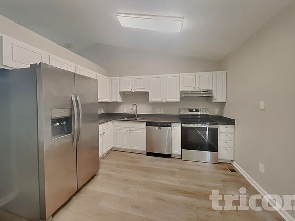 5th image of 1203 Delham Rd