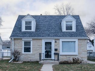 3240 N 89th St, Milwaukee, WI 53222