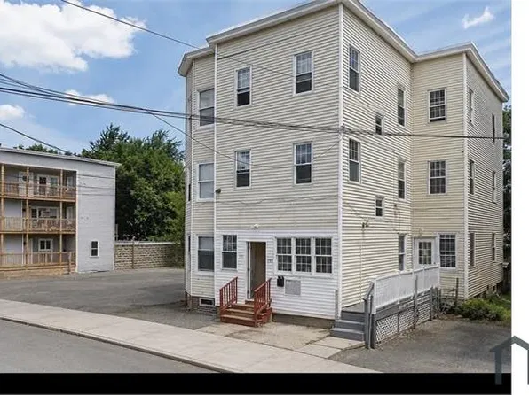 131 Clarendon St #1, Fitchburg, MA 01420