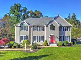 1 Hansom Rd, Andover, MA 01810