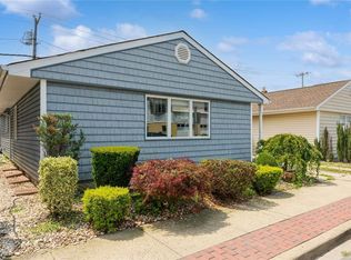714 E Chester St, Long Beach, NY 11561