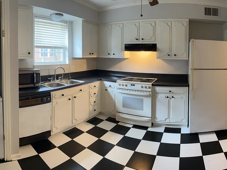 4900 Claycut Rd #26 — Photo 10