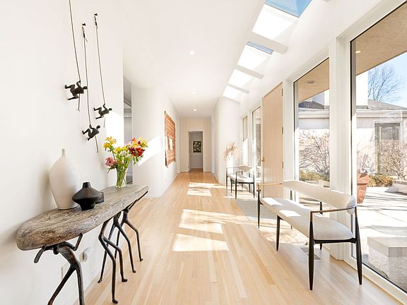 5th image of 2705 Bentley Rd