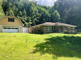 2952 Jacks Run Rd, White oak, PA 15131
